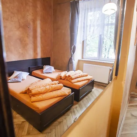 Momotown Privates 2* Cracovie